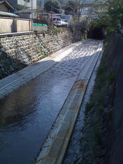 整備が進む水神川