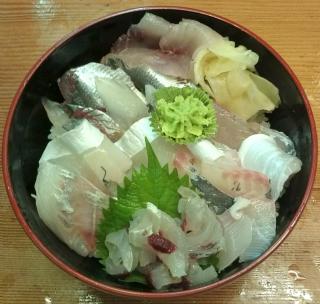 10月25日　「あじろ時魚丼」です。
